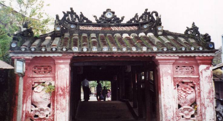 A Japanese style covered bridge linking the old and new parts of the town.