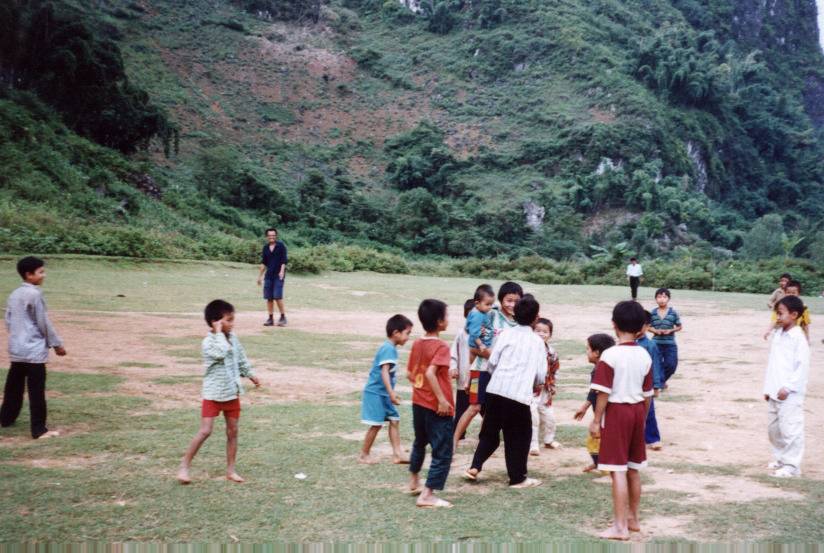 After their guidance we rewarded the kids to a game of frisbee.